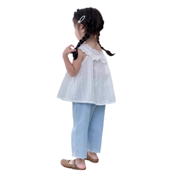 SundayKids Girls' Lace Eyelet Sleeveless Top & Light Denim Pants Two-Piece Set