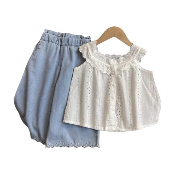 SundayKids Girls' Lace Eyelet Sleeveless Top & Light Denim Pants Two-Piece Set